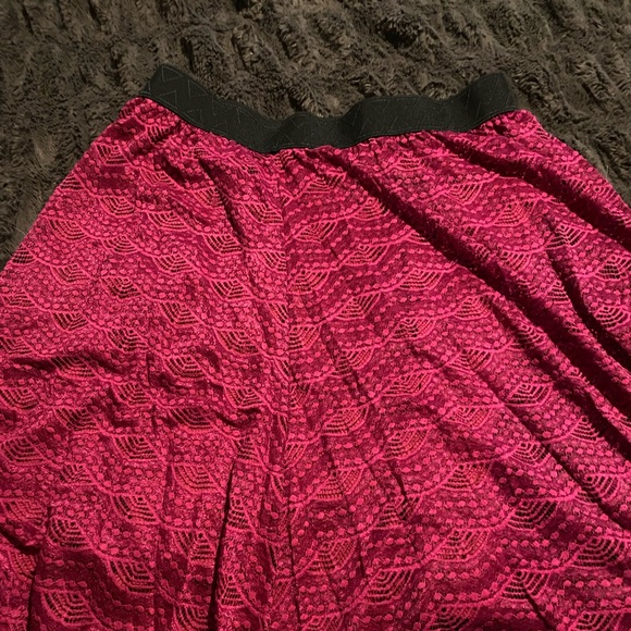 Maroon lularoe lace skirt - Picture 1 of 2